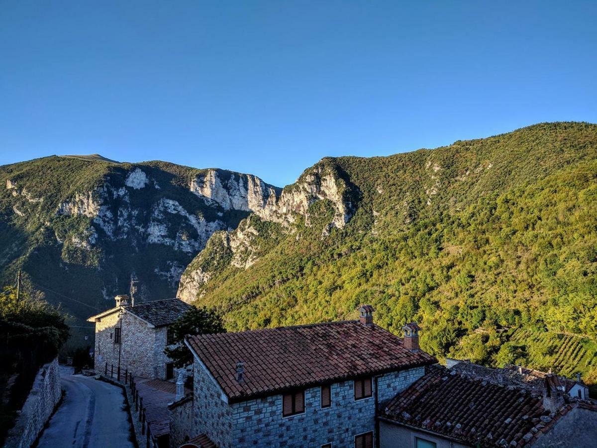 B&B Bivacco Frasassi Climbing & Trail Running House Genga  Kültér fotó